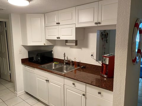 Kitchen with plenty of cabinets 