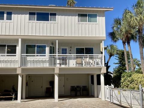 End unit in a gated community with covered parking for 2 vehicles