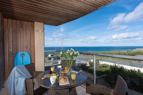 Balcony with Sea Views- 4 The Vista