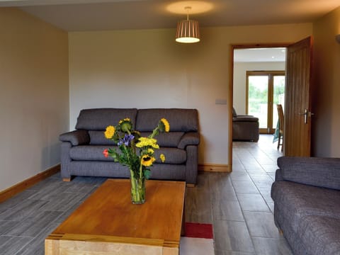 Living room | 4 Greenhaye Cottages - Greenhaye Cottages, Arlingham, near Gloucester
