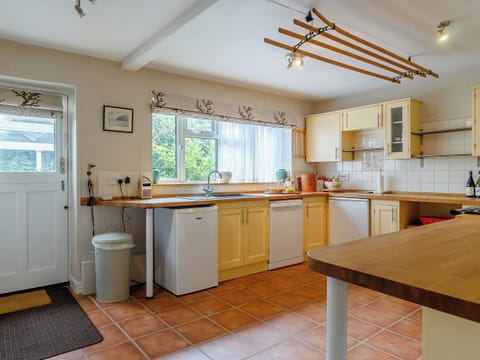 Kitchen | 42 Temple End, Blakeney