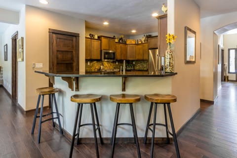 Kitchen - Main Level