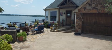 Stunning lake views 