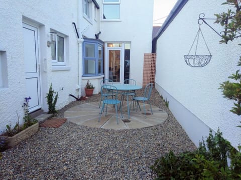 Exterior - patio area