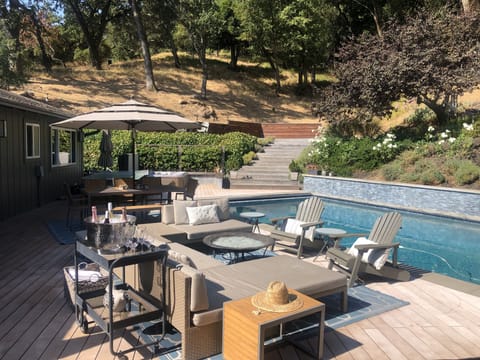 1 acre private backyard - great for entertaining and hanging out