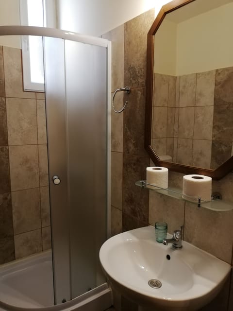 Bathroom of Arthouse Lucrezia, room nr. 2 