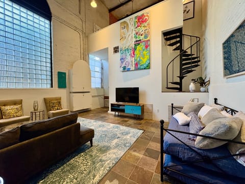 Main living room with 25 foot ceilings