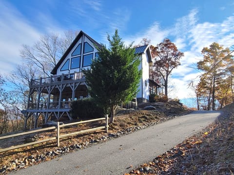 High on the crest of the mountain you can find a place called The Cozzi Lodge...