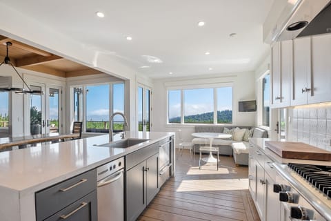 Cozy eat in kitchen nook with amazing views.  Never leave the kitchen