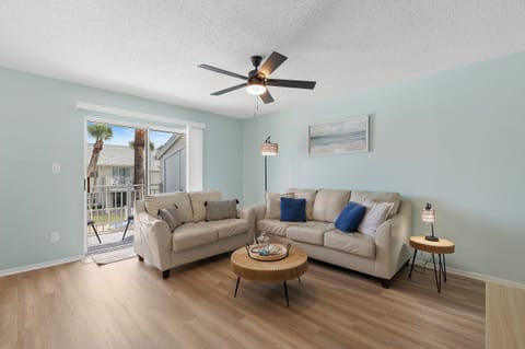 Colony Beach Club 207
