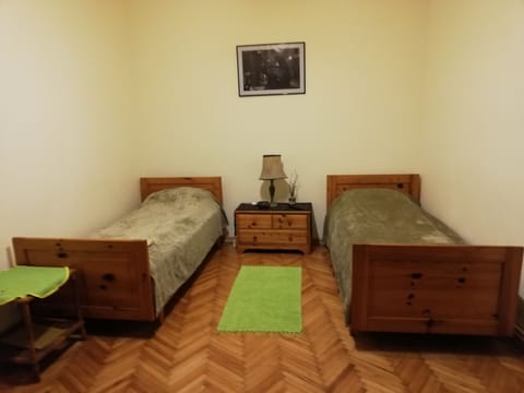 Camera nr. 1!/ Room nr. 1!