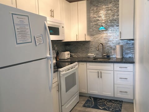 9ab0b5a5-e267-499d-8dbf-e874e045ea4f