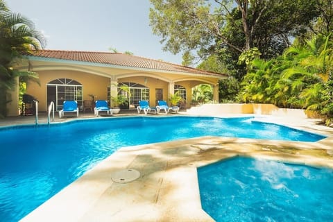 Villa 145· Feeling at Home "Villa 145" Residencial Hispaniola (209)