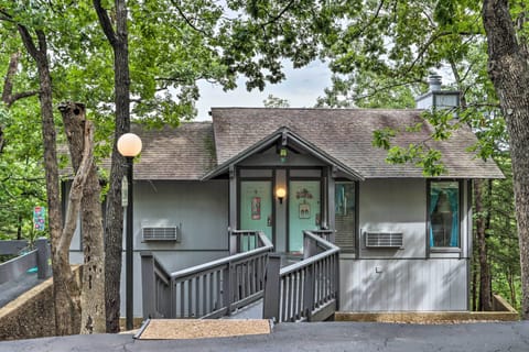 Osage Beach Vacation Rental | 3BR | 3BA | Stairs Required | 2,110 Sq Ft