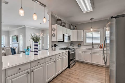 Kitchen | Keurig Coffee Maker | Toaster