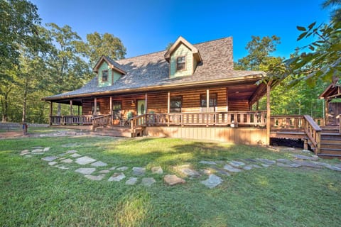Broken Bow Vacation Rental | 3BR | 2.5BA | 2,440 Sq Ft | Steps Required