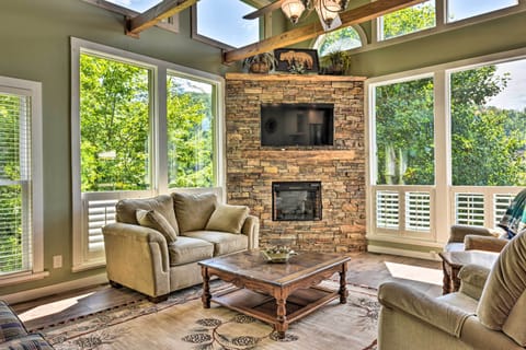 Butler Vacation Rental | 4BR | 3.5BA | Stairs Required | 3,100 Sq Ft