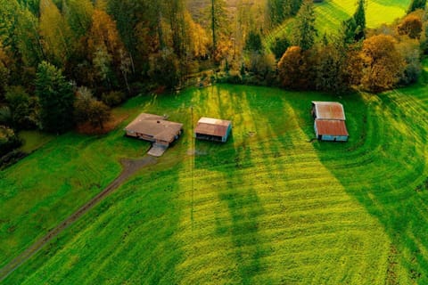 "Beautiful home! Everything was perfect." - Jennifer