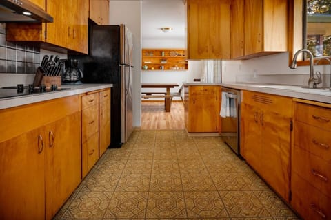 "The kitchen had top-notch appliances and cookware plus a good array of basic pantry essentials." - Valerie