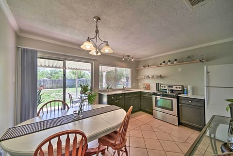 Kitchen | Coffee Maker | Toaster | Spices