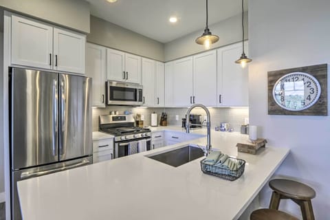 Kitchen | Knife Set | Keurig Coffee Maker | Cooking Basics