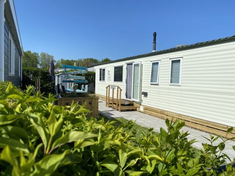 Terrace, Veranda, Garden chair, Garden table and Front Garden - EEZZ
