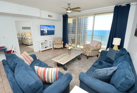 Living room 
2 chairs
Queen sleeper sofa
Loveseat
TV