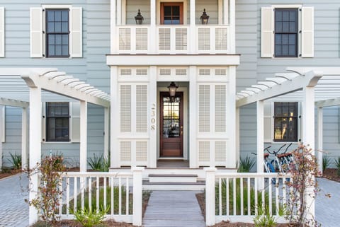 Beautiful Exterior of the Home