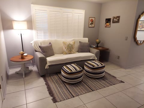 Pull out queen size sofa bed
