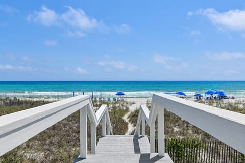 The White House - Carillon Beach - Private Boardwalk