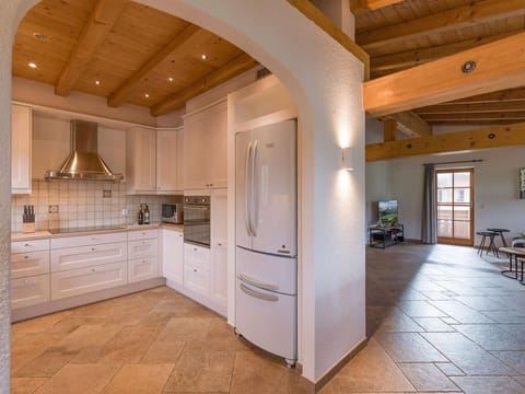 Appartement Zirbe - Grosses Wohnzimmer, 3 Schlafzimmer, 2 Dusche, 2 WC Apartment in Ellmau