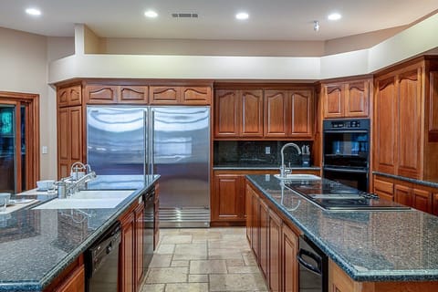 Fully-equipped chef's kitchen