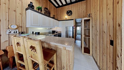 Fully Equipped Kitchen, Perfect for Making Holiday Meals