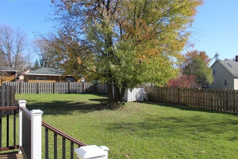 Huge fenced back yard