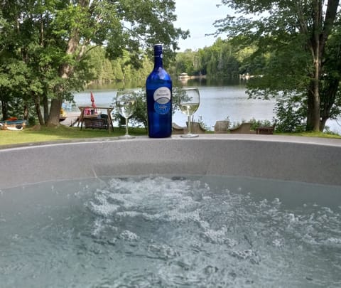 Sip and Soak enjoying the stars at night.