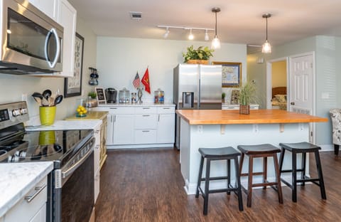 Additional seating at the island.