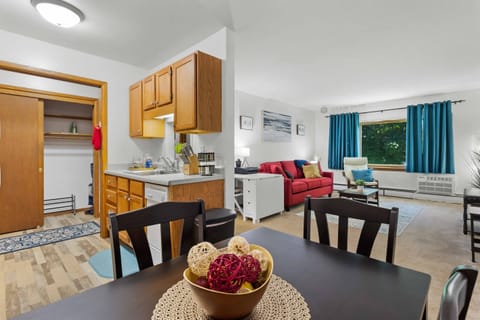 Spacious area around the dining, kitchen and living room to make you feel comfortable.
