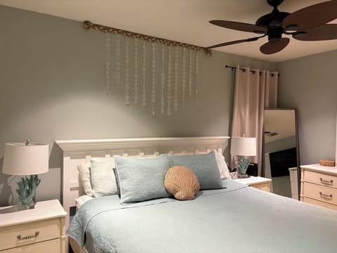 King Bed and full size mirror