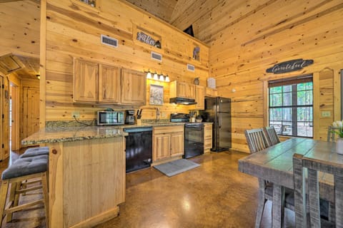 Kitchen | Fully Equipped | Coffee Maker | Knife Set