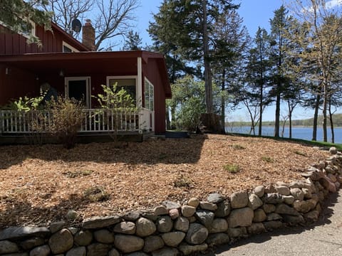 Two story cabin with the best views on the lake!!