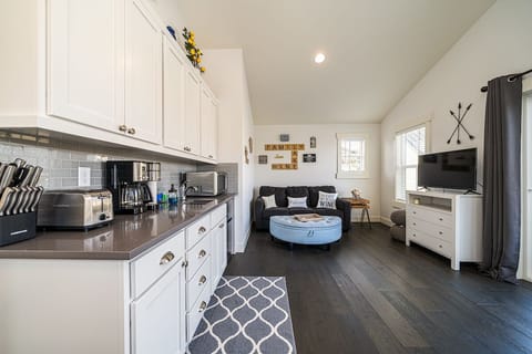 Kitchen & Living Room