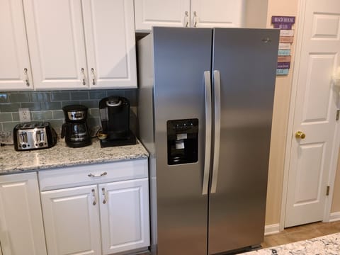 new stainless refrigerator add Jan 2021