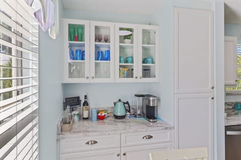 Complimentary Beverage Center