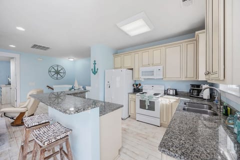 A truly open floor plan allows everyone to converse and enjoy quality time together.