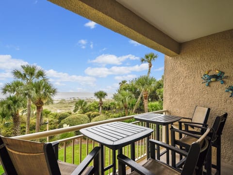 468 Captain`s Walk  Direct Oceanfront Villa