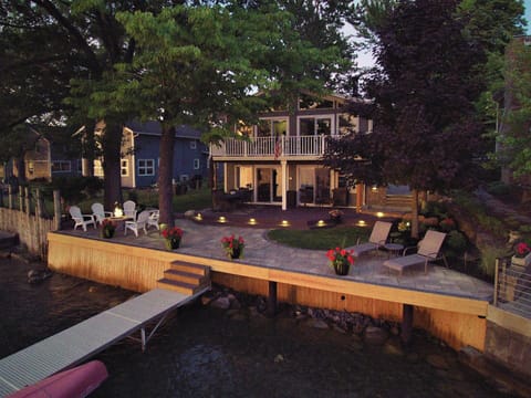 Cable railing has been added