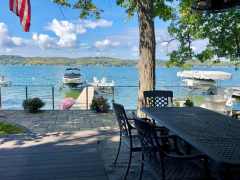 Lakefront patio dining