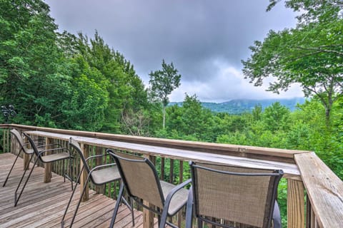 Beech Mountain Vacation Rental | 4BR | 3BA | 2,300 Sq Ft | Step-Free Access