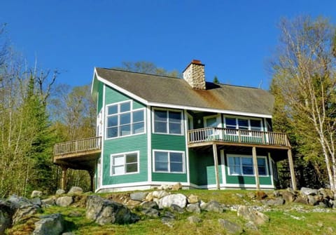 Tucked away in the Riverfront Homes neighborhood, this private home is a true hidden treasure.