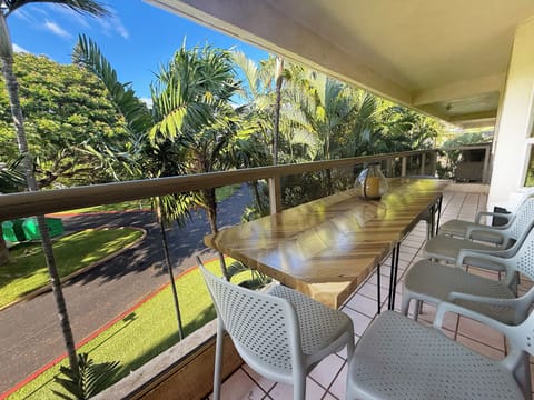 E komo mai to your front row seat for Maui sunsets, swaying palms, pure aloha.